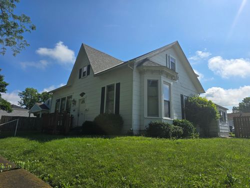 324 N Detroit St, Bellefontaine, OH, 43311-2110 | Card Image
