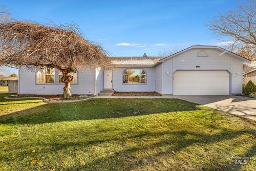 806 Hiawatha Way, Twin Falls, ID, 83301-6830 | Card Image