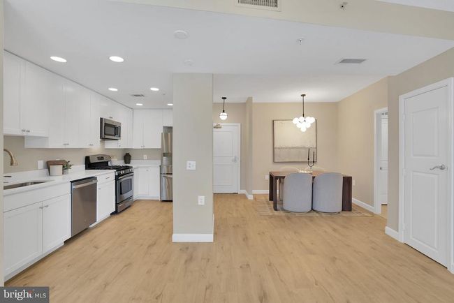 UNIT-321W - 3600 S Glebe Rd, Condo with 2 bedrooms, 2 bathrooms and null parking in ARLINGTON VA | Image 5