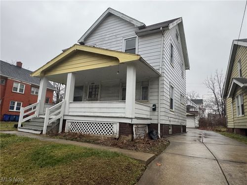 3525 E 110th St, Cleveland, OH, 44105-1825 | Card Image