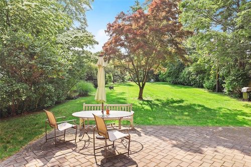 155 Washington Ave, Pleasantville, NY, 10570-2037 | Card Image