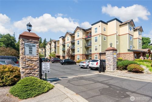 b107-690 32nd St, Bellingham, WA, 98225-6925 | Card Image