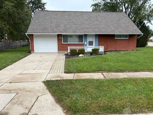 5611 Barnard Dr, Huber Heights, OH, 45424-4203 | Card Image