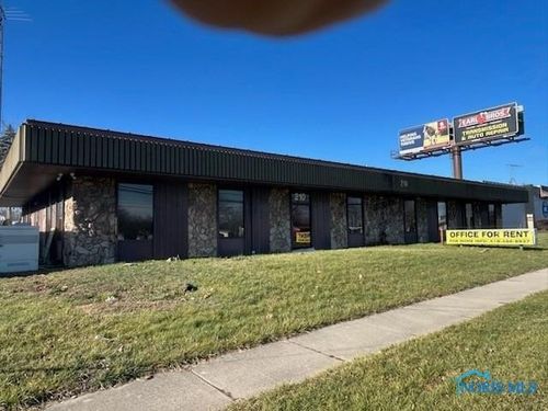 210 S Reynolds Rd, Toledo, OH, 43615-5989 | Card Image