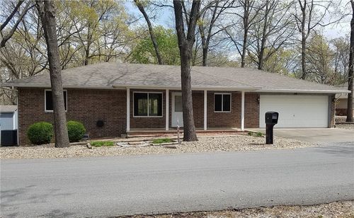 40 Dulverton Dr, Bella Vista, AR, 72715-2356 | Card Image