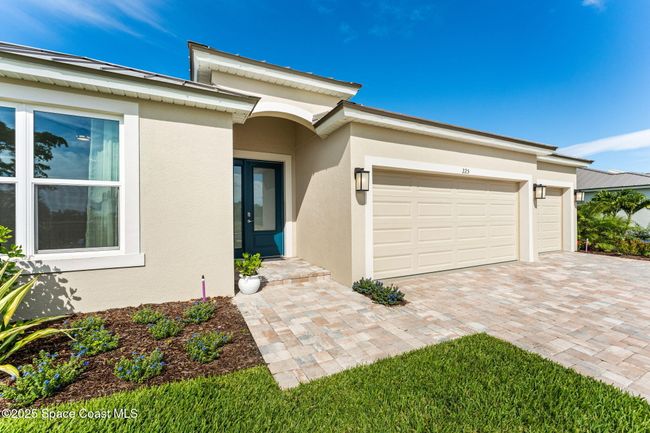 Front Walk | Image 5