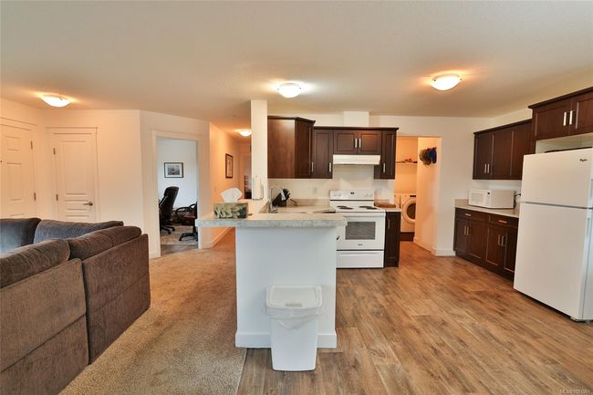 570 Venture Pl, House other with 2 bedrooms, 2 bathrooms and 3 parking in Port McNeill BC | Image 4