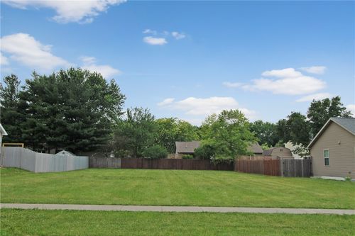 45 Hawthorne Dr, Charleston, IL, 61920 | Card Image