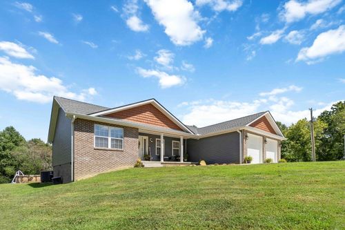 688 Rooks Branch Rd, Keavy, KY, 40737-2741 | Card Image