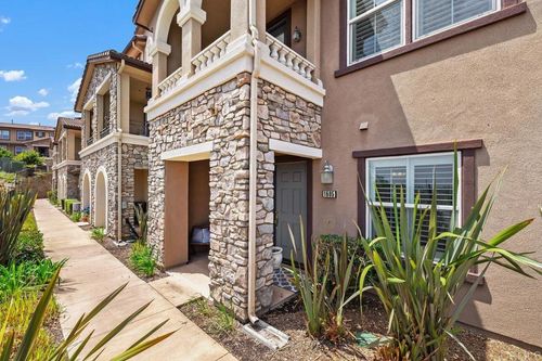 1605 Calabria St, Santee, CA, 92071-5662 | Card Image