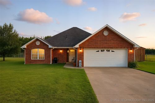 504 N Hughes Ave, Morris, OK, 74445-2790 | Card Image
