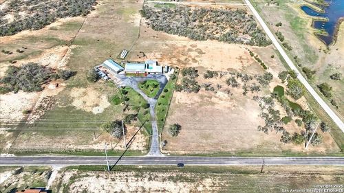 6653 Fm 539, Floresville, TX, 78114-3285 | Card Image
