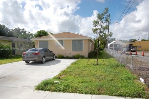 2-2184 Nw 63rd St, Miami, FL, 33147-7841 | Card Image