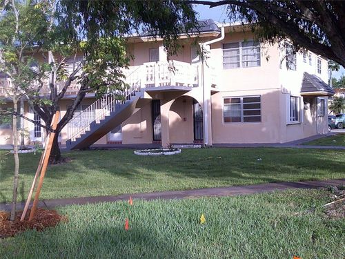 18-20311 Ne 2nd Ave, Miami, FL, 33179-2396 | Card Image