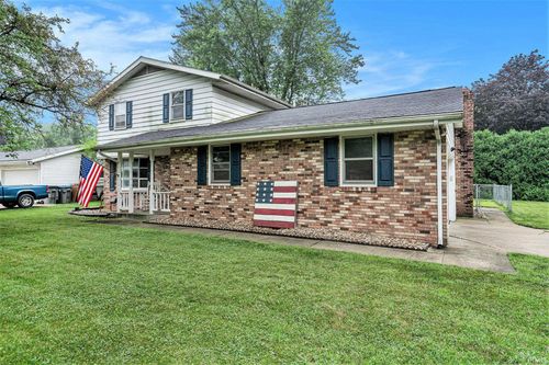 109 Greenway Dr, Goshen, IN, 46526-1544 | Card Image