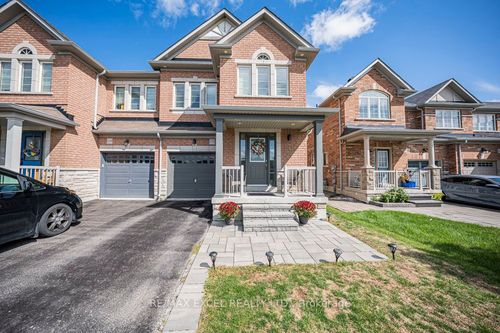 271 Richard Underhill Ave, Stouffville, ON, L4A0Y8 | Card Image