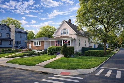 202 Watchogue Rd, Staten Island, NY, 10314-2876 | Card Image