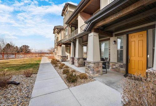 10464 S Sage Canal Way, Sandy, UT, 84070 | Card Image