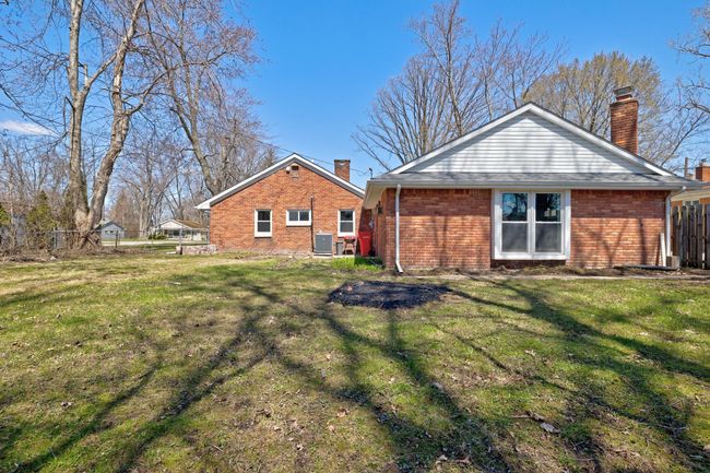 40) Backyard | Image 8