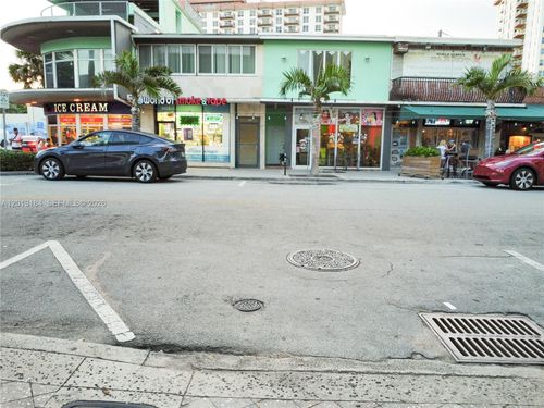 905-905 Sunrise Ln, Fort Lauderdale, FL, 33304 | Card Image