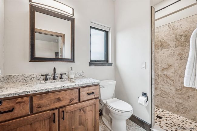Main Level - Guest ensuite with shower | Image 30