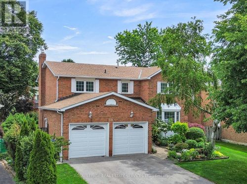 13 Oakington Place, Mississauga (Streetsville), ON, L5N3V9 | Card Image