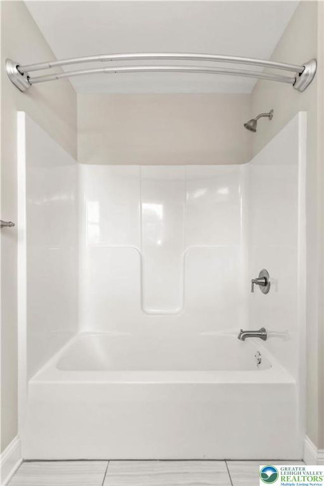 721 7 Th St, House other with 3 bedrooms, 3 bathrooms and null parking in Whitehall PA | Image 28