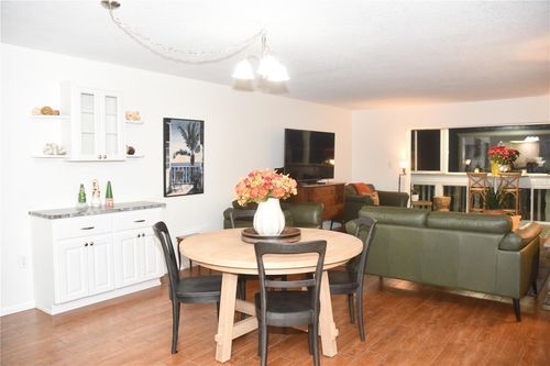 apt-206-601 N Mcdonald St, MOUNT DORA, FL, 32757-4891 | Card Image