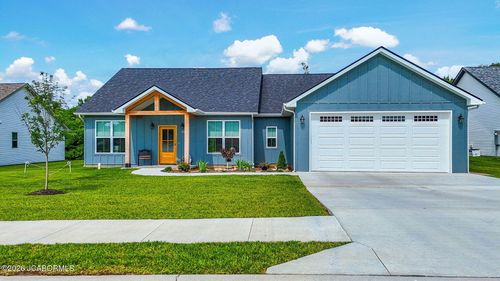 10885 Country Aire Meadows Ct, Holts Summit, MO, 65043-1729 | Card Image