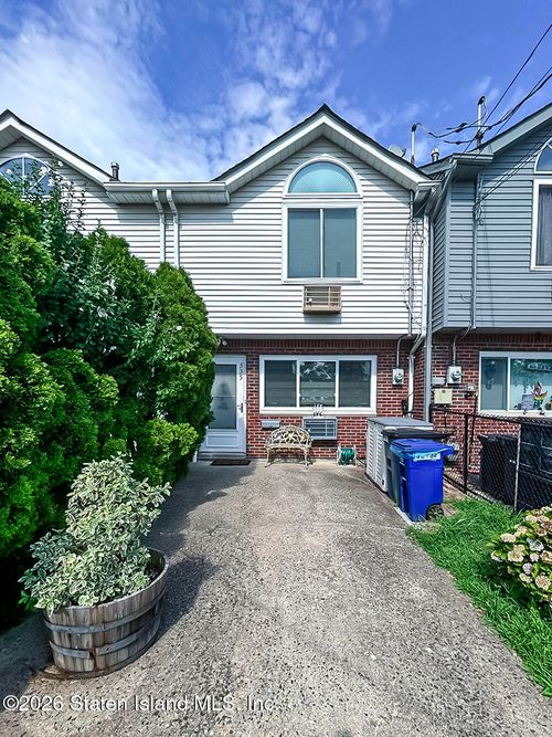 335 Parkinson Ave, Staten Island, NY, 10305-3537 | Card Image