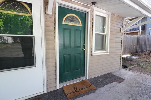 167 N Main St, Southington, CT, 06489-2513 | Card Image