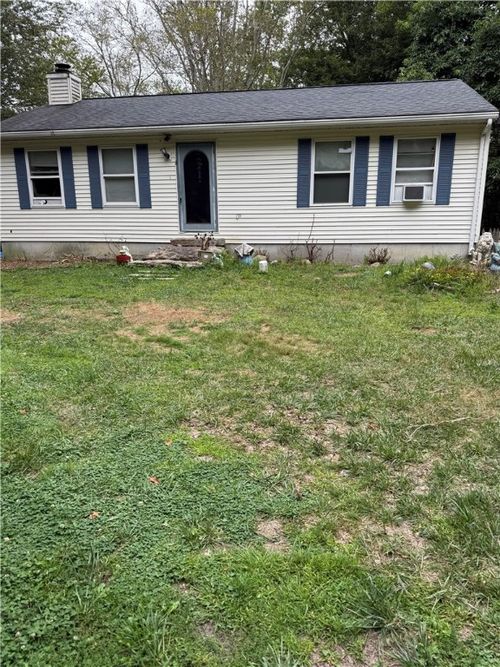 83 Long Hwy, Little Compton, RI, 02837-1820 | Card Image