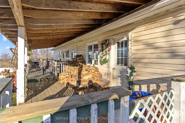 15339 Highway 6, Home with 5 bedrooms, 1 bathrooms and 10 parking in Manitowaning ON | Image 9
