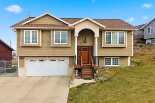 2336 Smith Ave, Rapid City, SD, 57701-5854 | Card Image