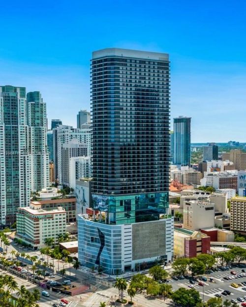 2203-398 Ne 5th St, Miami, FL, 33132-2053 | Card Image