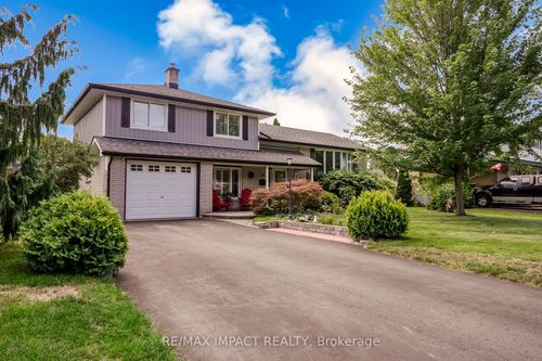 415 Jane Ave, Oshawa, ON, L1J3L6 | Card Image