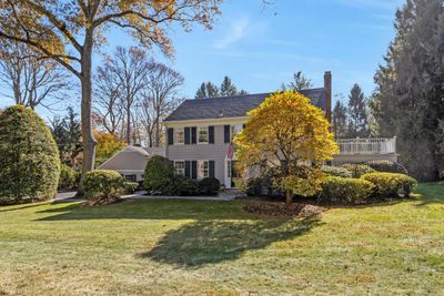 44 Knollwood Lane, House other with 3 bedrooms, 2 bathrooms and null parking in Darien CT | Image 3