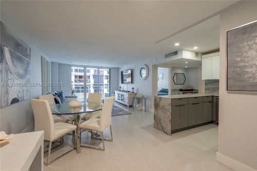1417-5701 Collins Ave, Miami Beach, FL, 33140-2384 | Card Image