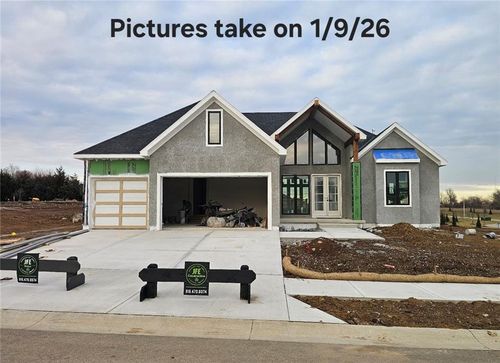 23920 W 112th Ter, Olathe, KS, 66061-7131 | Card Image