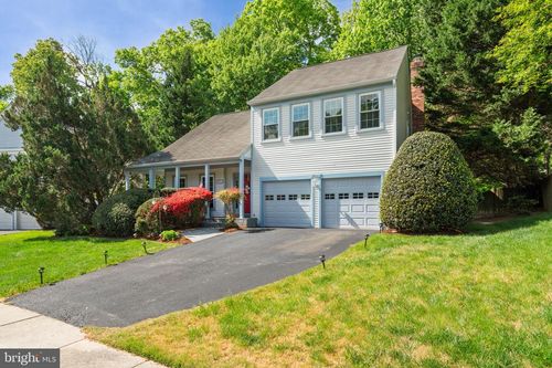 9011 Banyon Ridge Rd, FAIRFAX STATION, VA, 22039-3017 | Card Image