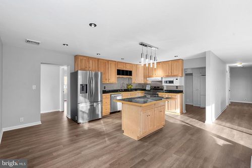 5260 Dapple Ln, WARRENTON, VA, 20187-9338 | Card Image