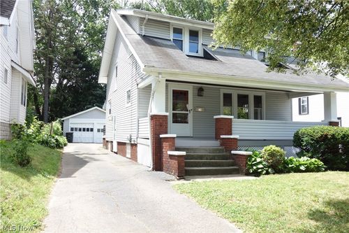 34 E Rosewood Ave, Akron, OH, 44301-2445 | Card Image