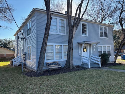 409 E Austin St, Bellville, TX, 77418-2349 | Card Image