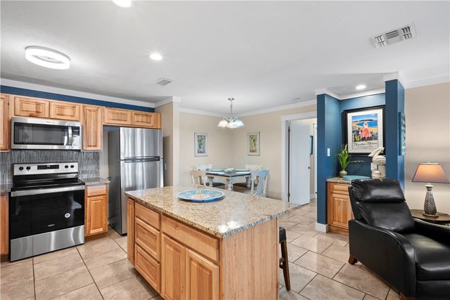 UNIT-101 - 6275 State Highway 361, Condo with 2 bedrooms, 2 bathrooms and null parking in Port Aransas TX | Image 6