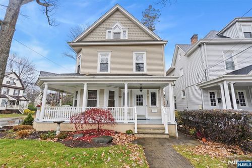 168 Woodside Ave, Ridgewood, NJ, 07450-5017 | Card Image