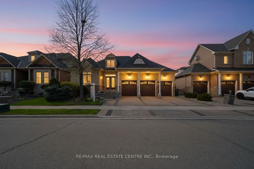 10 Eiffel Blvd, Brampton, ON, L6P1V9 | Card Image