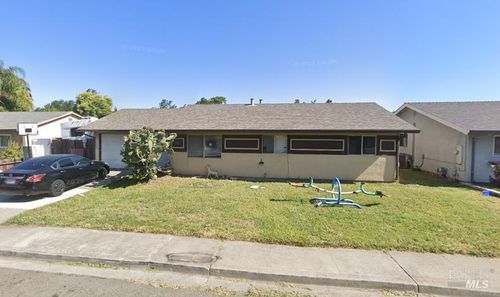 212 Maple St, Suisun City, CA, 94585-2820 | Card Image