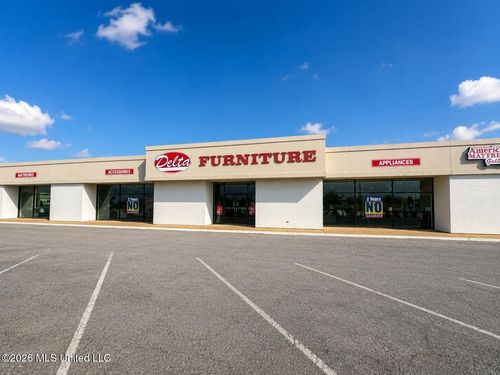 701 S State St, Clarksdale, MS, 38614-4801 | Card Image