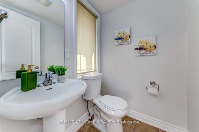 5 Hollier Dr, House attached with 3 bedrooms, 3 bathrooms and 1 parking in Ajax ON | Image 12