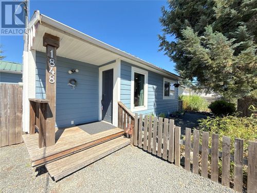1848 15th Ave, Campbell River, BC, V9W4J9 | Card Image